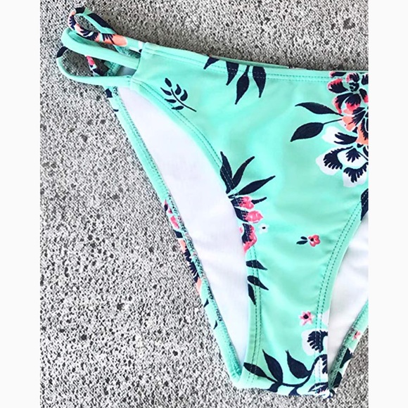 SALE-Cupshe Tropical Print Bikini - Picture 2 of 8